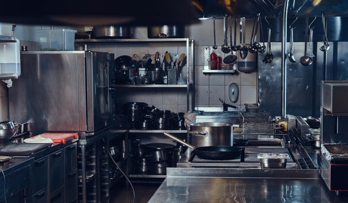 cuisine d'un restaurant après travaux