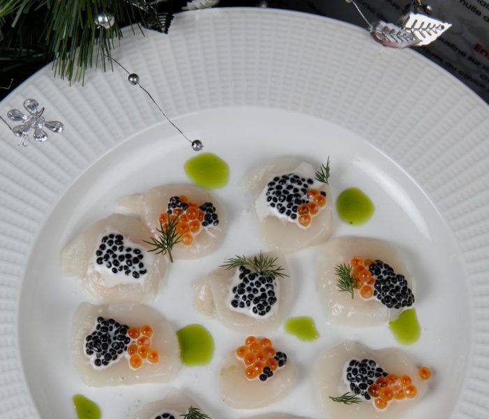 Carpaccio de Saint-Jacques, caviar Prunier et œufs de saumon